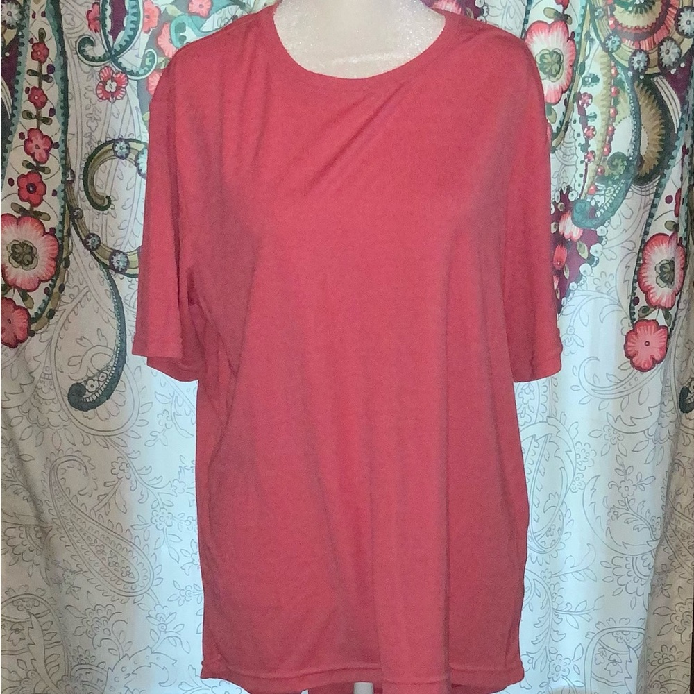 5/$25 Te Verde Coral Short Sleeve Tee